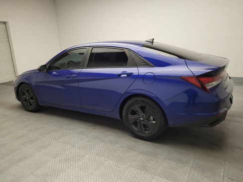 Used 2021 Hyundai Elantra SEL FWD image 3