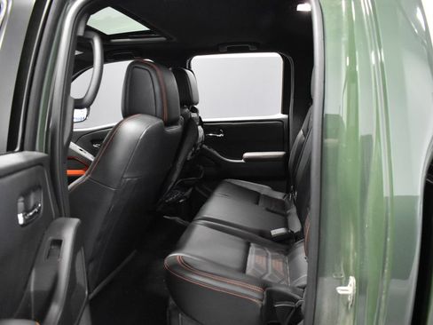 Certified 2025 Nissan Frontier PRO-4X w/ Pro Premium Package AWD/4WD image 34