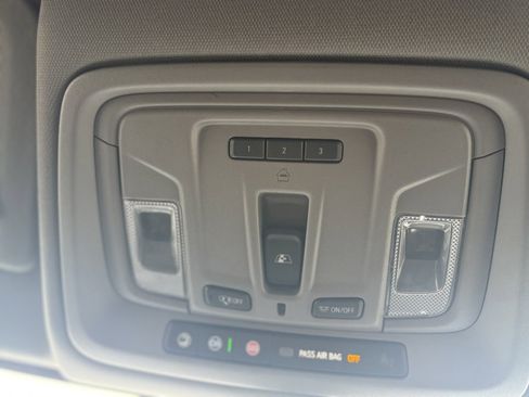 Used 2020 Chevrolet Silverado 1500 LTZ w/ LTZ Texas Edition image 28