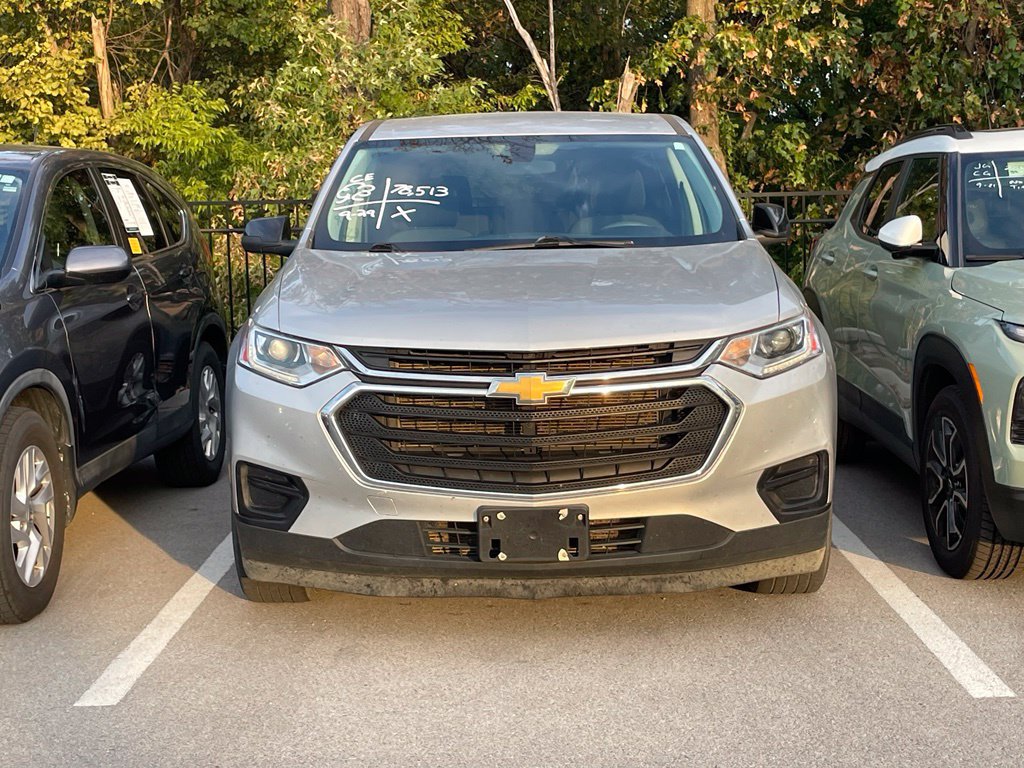 Used 2021 Chevrolet Traverse LS FWD image 2