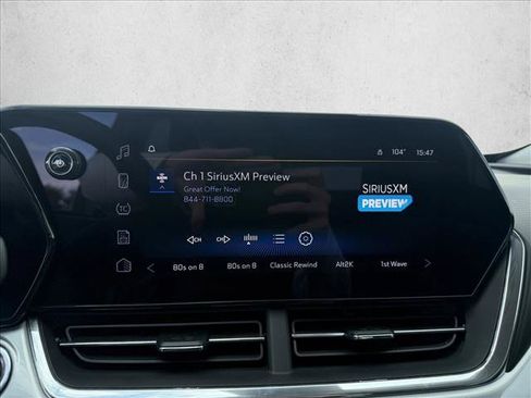 Used 2025 Chevrolet Trax LT w/ LT Convenience Package FWD image 20