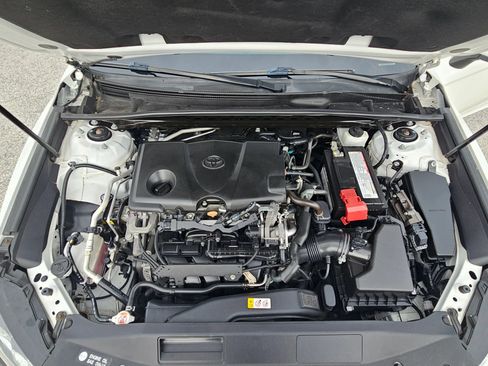 Used 2020 Toyota Camry SE FWD image 18