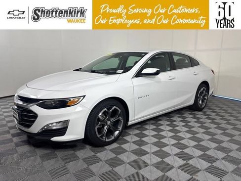 Used 2024 Chevrolet Malibu LT FWD image 1