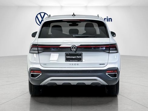 New 2026 Volkswagen Taos SE image 4