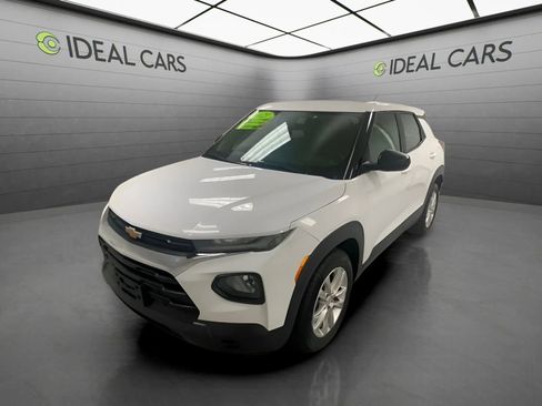 Used 2021 Chevrolet TrailBlazer LS FWD image 1