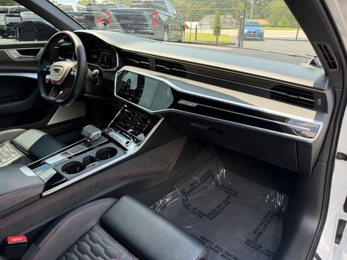Used 2022 Audi RS 6 AWD/4WD image 15