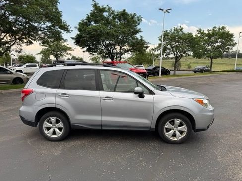 Used 2016 Subaru Forester 2.5i Premium w/ All-Weather Package AWD/4WD image 5