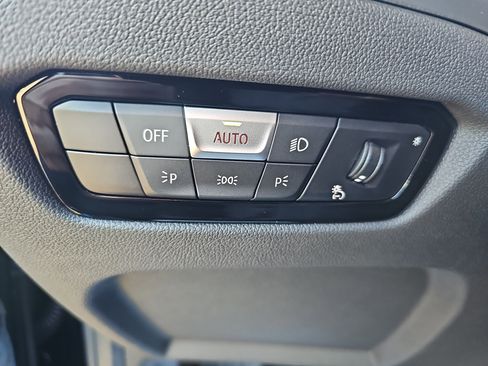 New 2025 BMW 330i xDrive Sedan w/ Premium Package image 27