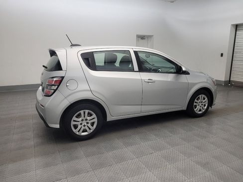 Used 2020 Chevrolet Sonic LT FWD image 10