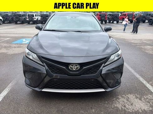 Used 2018 Toyota Camry XSE FWD image 2
