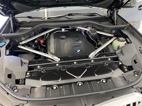 New 2026 BMW X5 xDrive40i w/ Climate Comfort Package image 32