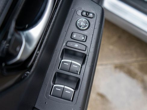 Used 2023 Honda CR-V Sport Touring image 17