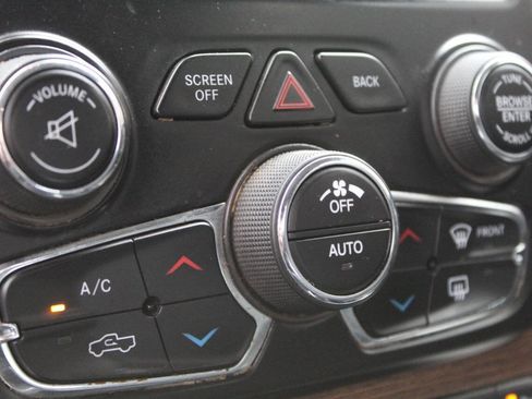 Used 2018 RAM 2500 Laramie w/ Snow Chief Group image 38