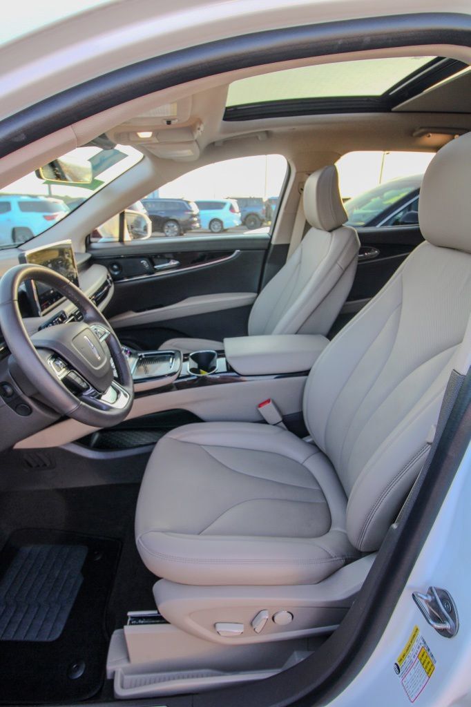 Used 2023 Lincoln Nautilus Reserve w/ Equipment Group 201A AWD/4WD image 14
