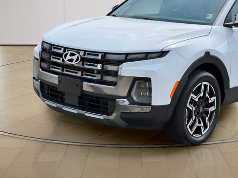 Used 2025 Hyundai Santa Cruz Limited AWD/4WD image 35