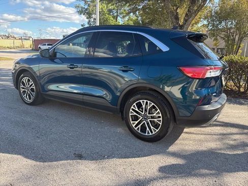 Used 2020 Ford Escape SEL image 5