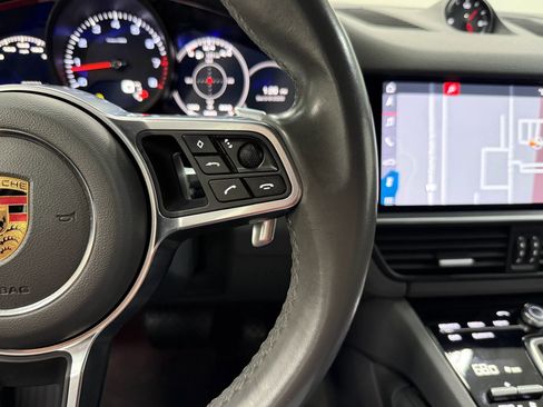 Used 2020 Porsche Cayenne AWD/4WD image 30