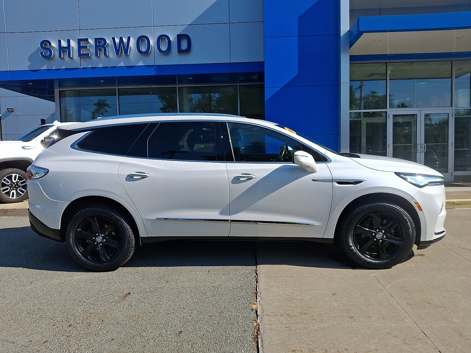 Used 2024 Buick Enclave Essence w/ Experience Buick Package AWD/4WD image 7