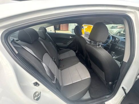 Used 2018 Kia Forte S FWD image 13