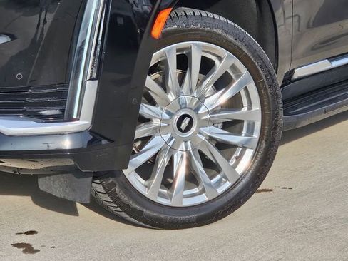 Certified 2023 Cadillac Escalade ESV Premium Luxury image 7