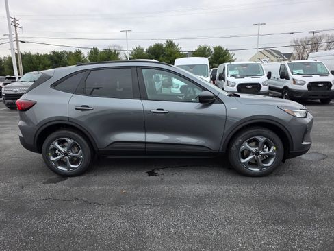 New 2026 Ford Escape ST-Line w/ Tech Pack #1 image 6