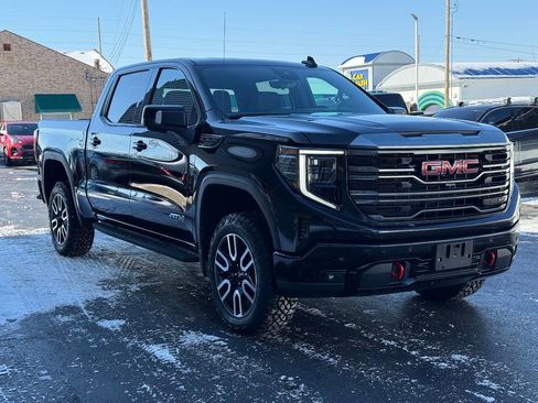 Used 2024 GMC Sierra 1500 AT4 w/ Technology Package image 3