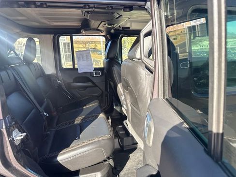 Used 2021 Jeep Wrangler Unlimited Sahara image 25