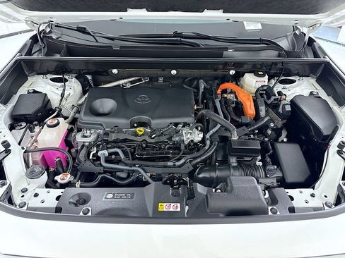 Used 2025 Toyota RAV4 XLE AWD/4WD image 29