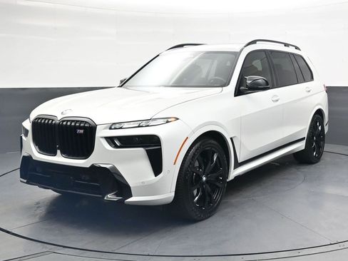 Used 2025 BMW X7 M60i AWD/4WD image 8
