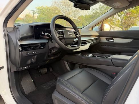 Used 2025 Nissan Murano SL AWD/4WD image 10