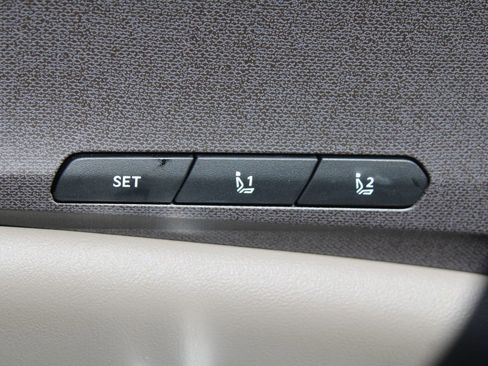 New 2026 Kia Carnival EX image 28