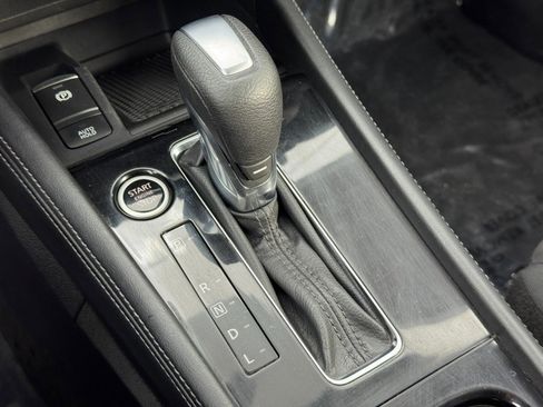 Used 2022 Nissan Kicks SR image 26