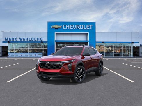 New 2026 Chevrolet Trax RS w/ Sunroof Package FWD image 32