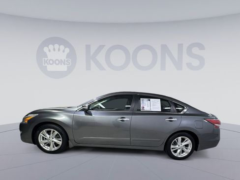 Used 2015 Nissan Altima 2.5 SL w/ Technology Package FWD image 8