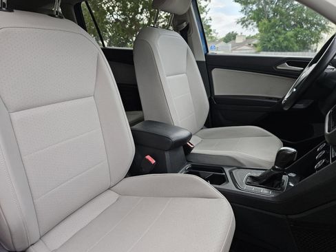 Used 2019 Volkswagen Tiguan SE FWD image 19