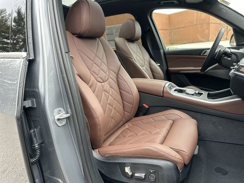 Used 2024 BMW X5 xDrive40i w/ Premium Package image 46