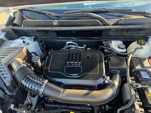 Used 2023 GMC Acadia SLE w/ Driver Convenience Package image 22