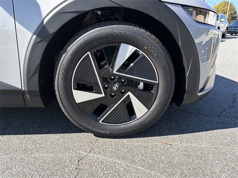 New 2026 Hyundai Ioniq 5 SEL image 12