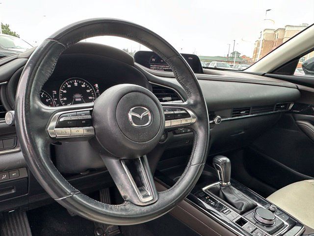 Used 2021 MAZDA CX-30 FWD 2.5 S w/ Premium Package image 16