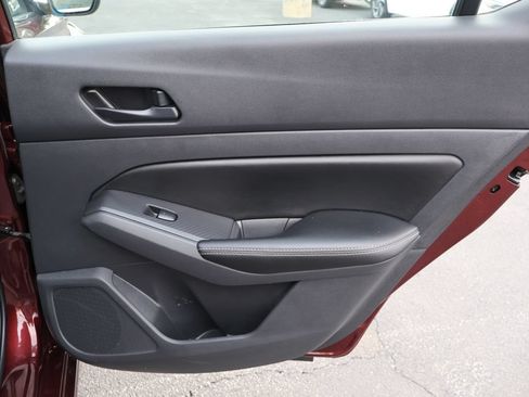 Used 2025 Nissan Altima 2.5 SV FWD image 18