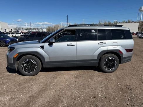 Used 2025 Hyundai Santa Fe SEL image 2