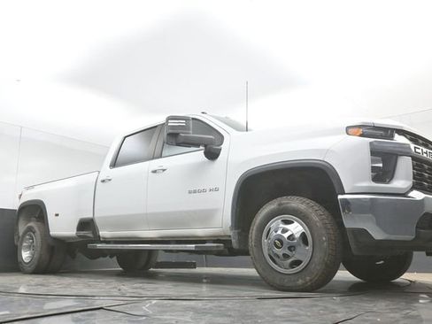 Used 2023 Chevrolet Silverado 3500 LT AWD/4WD image 27