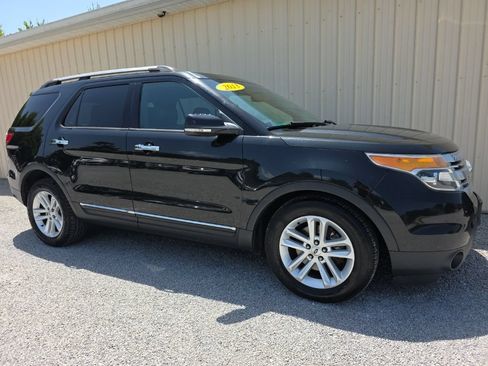 Used 2013 Ford Explorer XLT FWD image 4