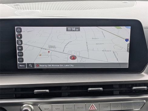 Used 2024 Kia Telluride S image 32