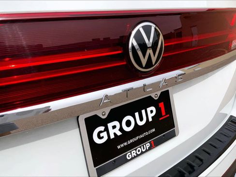 Used 2024 Volkswagen Atlas SE FWD image 31