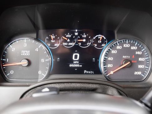 Used 2017 GMC Yukon Denali w/ Open Road Package image 5