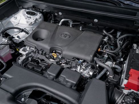 New 2025 Toyota RAV4 LE image 7