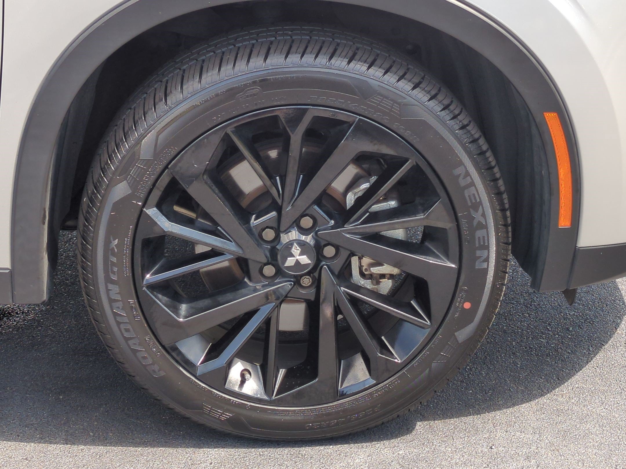 Used 2023 Mitsubishi Outlander SEL FWD image 12
