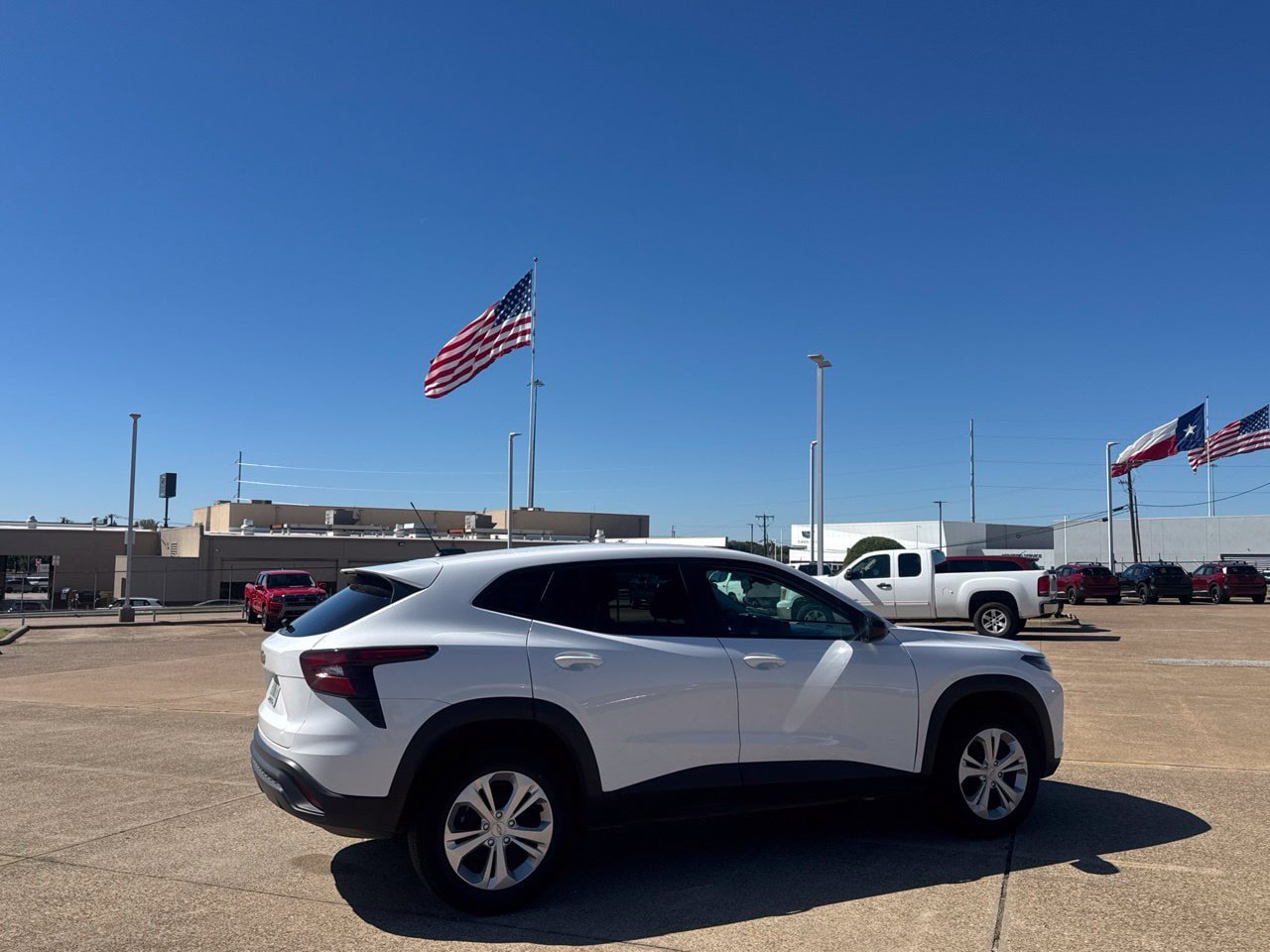 Used 2025 Chevrolet Trax LS FWD image 20