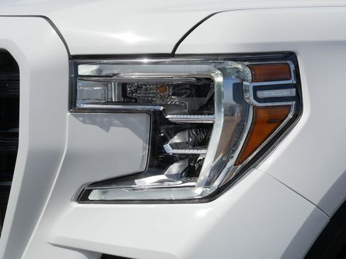 Used 2021 GMC Sierra 1500 Elevation w/ X31 Off-Road Package AWD/4WD image 16